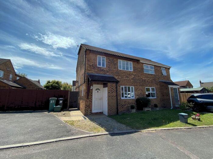 3 Bedroom Semi-Detached House To Rent In Robbins Close, Bradley Stoke, BS32