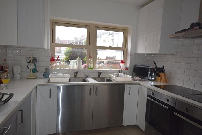 7 Bedroom House To Rent In Ashfield, Liverpool, L15