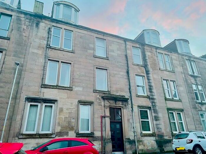 1 Bedroom Flat To Rent In Holmscroft Street, Greenock, PA15