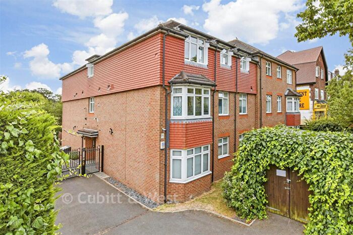 2 Bedroom Flat For Sale In Rose Hill, Sutton, Surrey, SM1