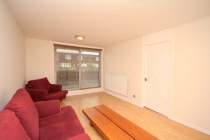 2 Bedroom Flat To Rent In Salisbury Walk, Archway, London, N19