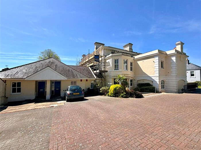 2 Bedroom Flat For Sale In Mannamead, Plymouth, PL3