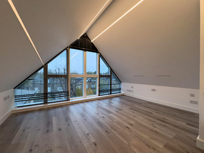 2 Bedroom Apartment To Rent In Flat, Fortess Road, London, NW5