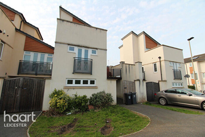 3 Bedroom Detached House To Rent In Marylebone Place, Leicester, LE2