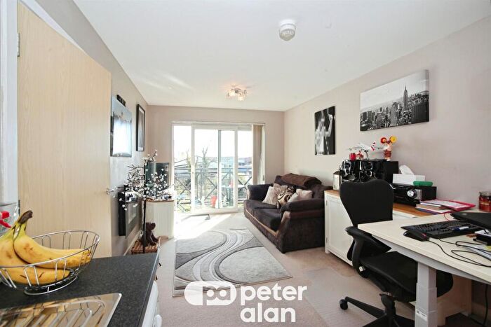 1 Bedroom Flat For Sale In Pentland Close, Llanishen, Cardiff, CF14