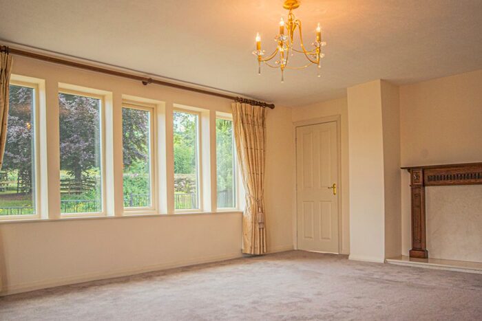 5 Bedroom Detached House To Rent In Wakefield Road, Grange Moor, Wakefield, WF4