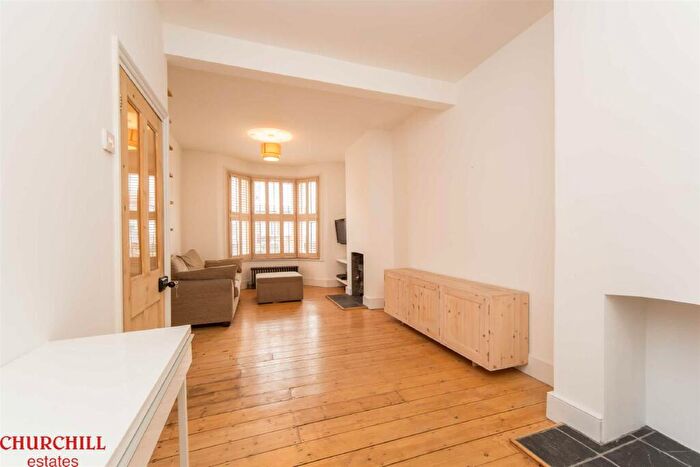3 Bedroom Terraced House To Rent In Bedford Road, Walthamstow, E17