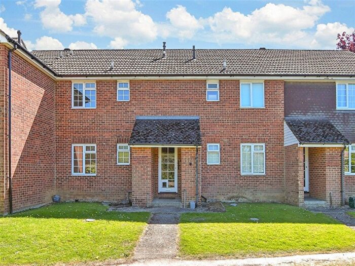 1 Bedroom Flat For Sale In Elmbridge Road, Cranleigh, Surrey, GU6