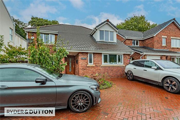 4 Bedroom Detached House For Sale In Manchester Old Road, Rhodes, Middleton, Manchester, M24