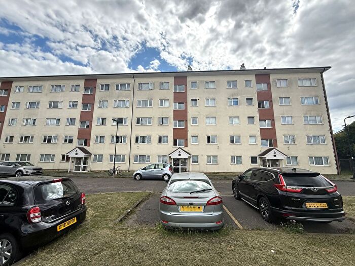 2 Bedroom Flat To Rent In Byron Way, Northolt, UB5