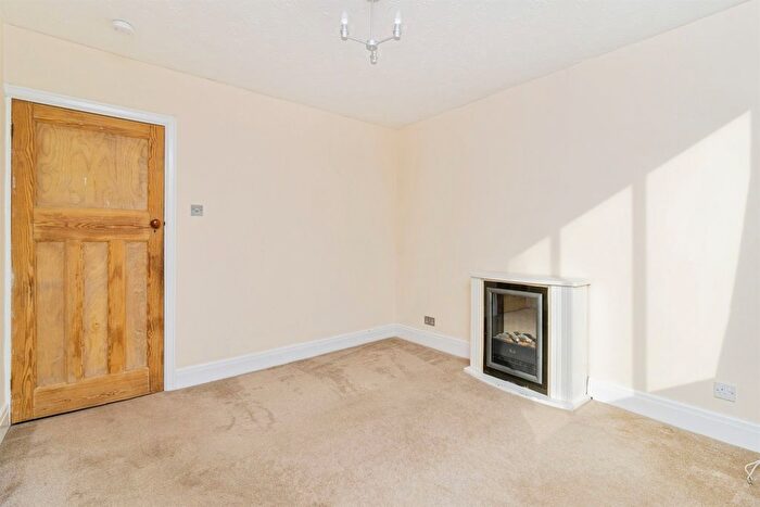 2 Bedroom Semi-Detached Bungalow For Sale In Carlton Drive, Preston, Paignton, TQ3