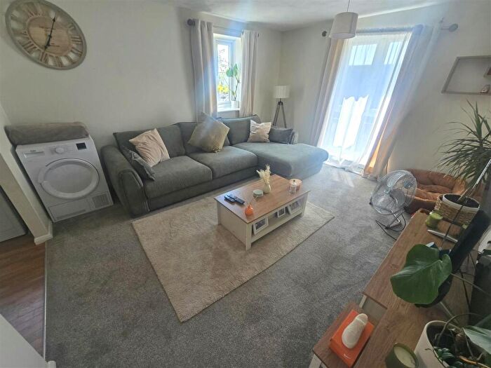 1 Bedroom Property For Sale In Crates Close, Kingswood, Bristol, BS15