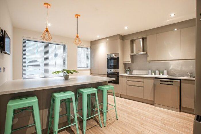 7 Bedroom Flat To Rent In Trippet Lane, Sheffield, South Yorkshire, S1