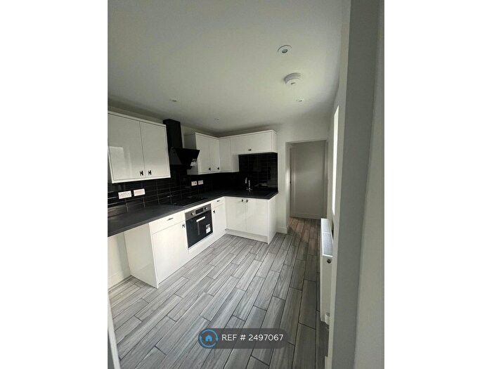 1 Bedroom Flat To Rent In Carron Street, Stoke-On-Trent, ST4