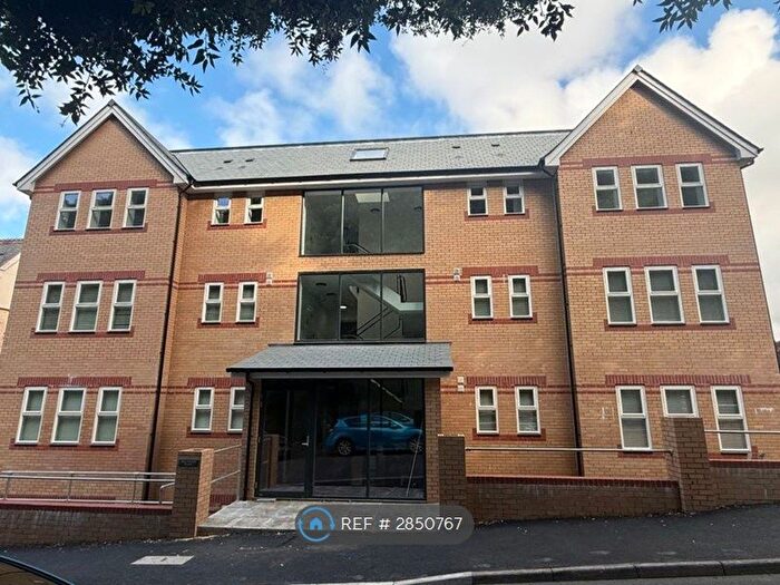 1 Bedroom Flat To Rent In Southcliffe, Ilfracombe, EX34