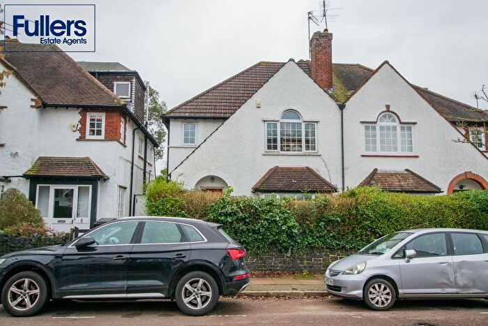 3 Bedroom Semi-Detached House To Rent In Talbot Avenue, London, N2