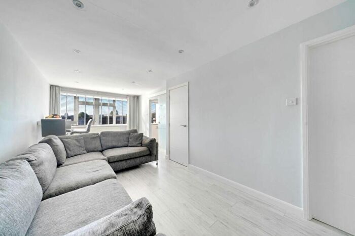 1 Bedroom Flat For Sale In Northumberland Park, London, N17