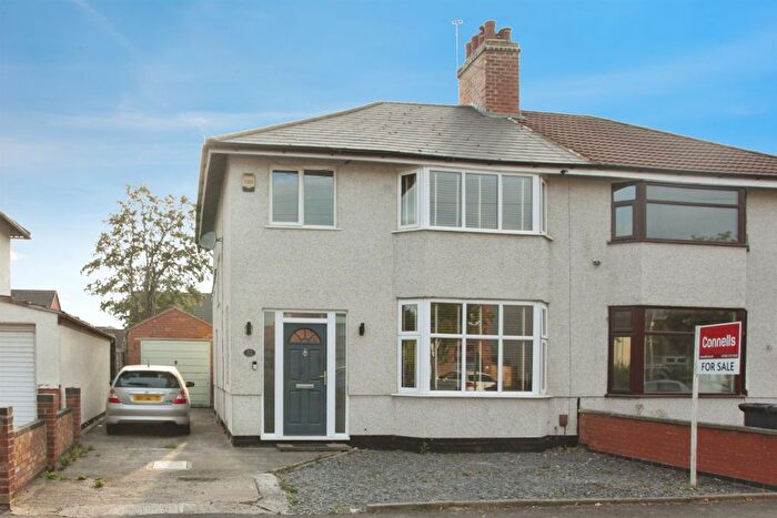 3 Bedroom Semi Detached House For Sale In Eastlands Road, Rugby, CV21