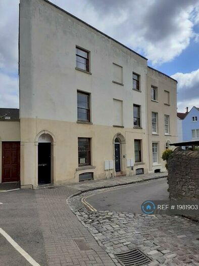 1 Bedroom Flat To Rent In Wellington Park, Bristol, BS8