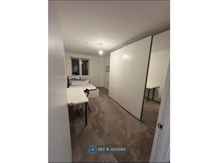 3 Bedroom Flat To Rent In Teal Point, Barking, IG11