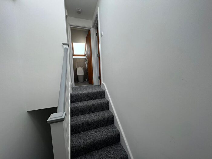 2 Bedroom Flat To Rent In Naylor Road, London, SE15