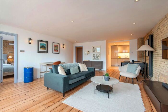 2 Bedroom Apartment To Rent In Kingsland Road, London, E2