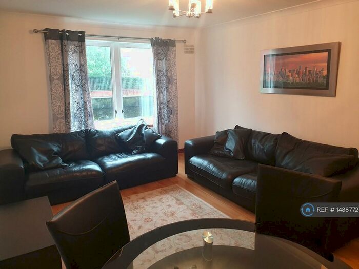 2 Bedroom Flat To Rent In Ashgrove Road, Aberdeen, AB25