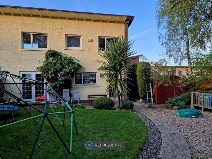 2 Bedroom End Of Terrace House To Rent In Stuart Road, Glenrothes, KY7