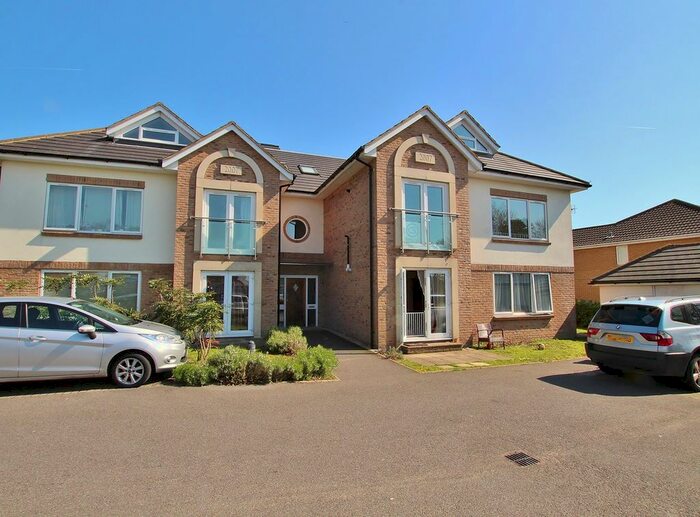 2 Bedroom Flat To Rent In - Oakdale Road, Oakdale, Poole, BH15