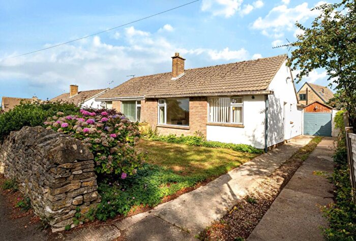 2 Bedroom Bungalow For Sale In Burcombe Way, Chalford Hill, Stroud, Gloucestershire, GL6