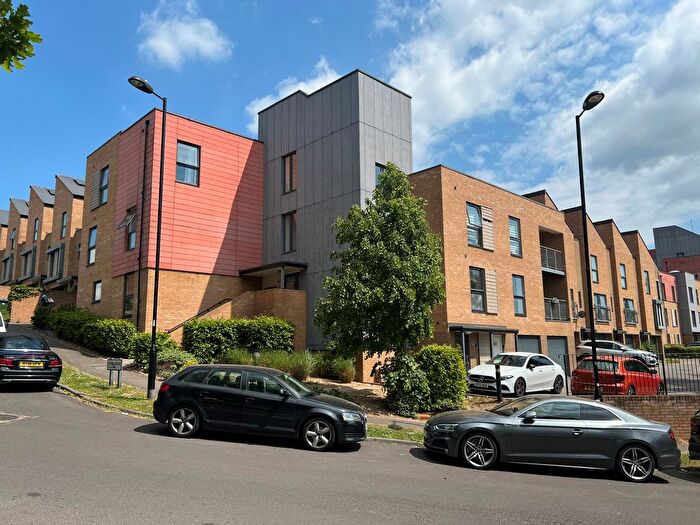 2 Bedroom Property To Rent In Exford Avenue, Southampton, SO18