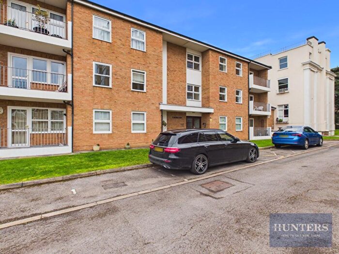 2 Bedroom Flat For Sale In Evesham Road, Cheltenham, GL52