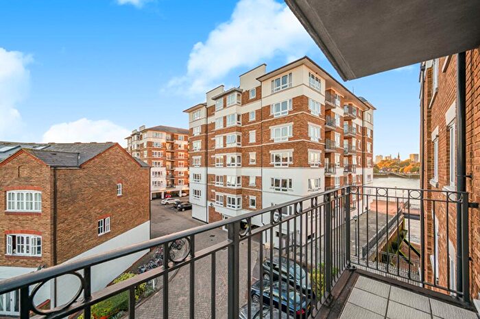 2 Bedroom Flat To Rent In Quayside Court, Abbotshade Road, SE16