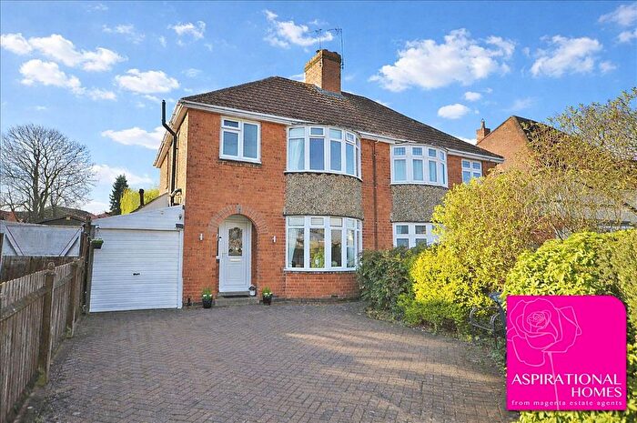 3 Bedroom Semi-Detached House For Sale In Butts Road, Raunds, Northamptonshire, NN9