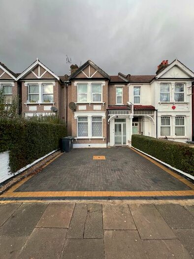 5 Bedroom Terraced House To Rent In Lansdowne Road, London, N17
