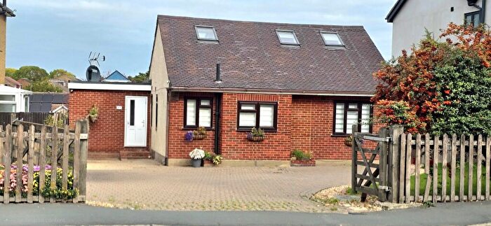 5 Bedroom Bungalow To Rent In Honey Lane, Waltham Abbey, Essex, EN9