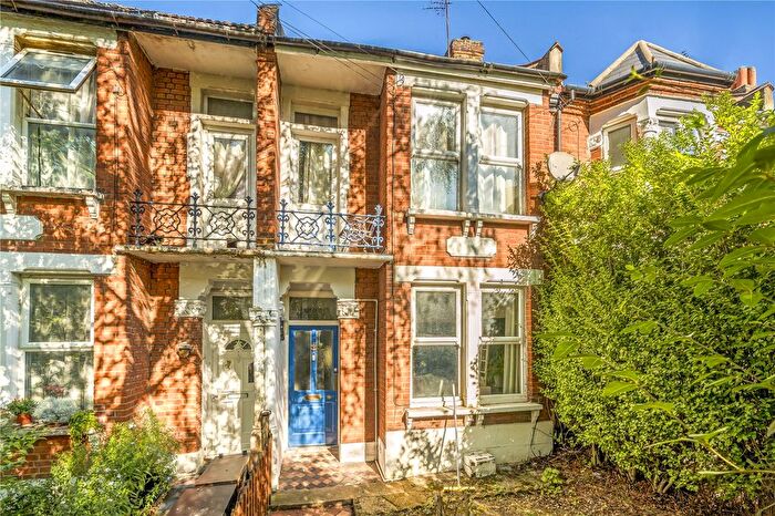 5 Bedroom Terraced House For Sale In Nadine Street, Charlton, SE7