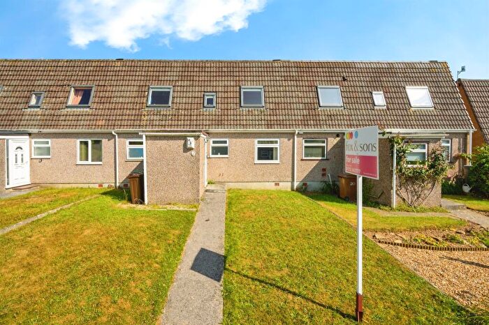 4 Bedroom Terraced House For Sale In Yardley Gardens, Plymouth, PL6