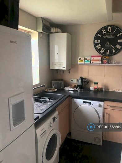 4 Bedroom Terraced House To Rent In Grants Yard, Burton-On-Trent, DE14