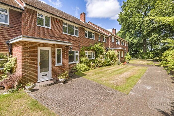 3 Bedroom Flat To Rent In Broom Hall, Oxshott, Leatherhead, Surrey, KT22