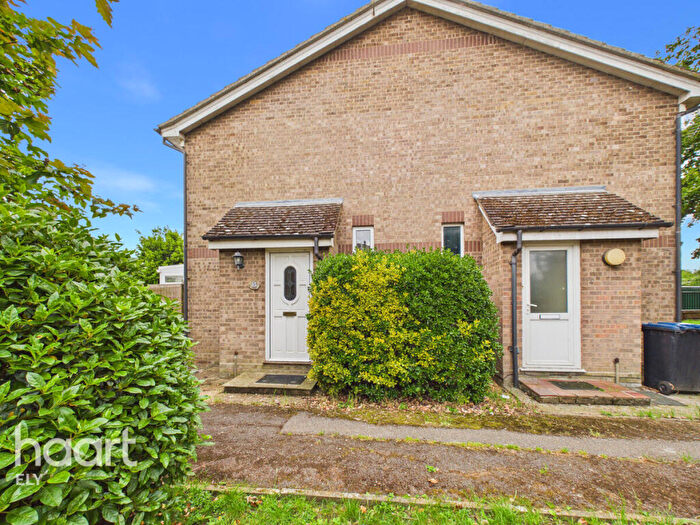 1 Bedroom End Of Terrace House For Sale In Birch Close, Ely, CB7