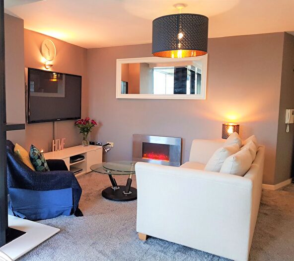 2 Bedroom Flat To Rent In Tempus Tower, Mirabel Street, M3