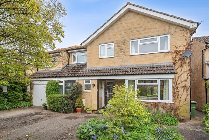 6 Bedroom Detached House For Sale In Tankeys Close, Frome, BA11