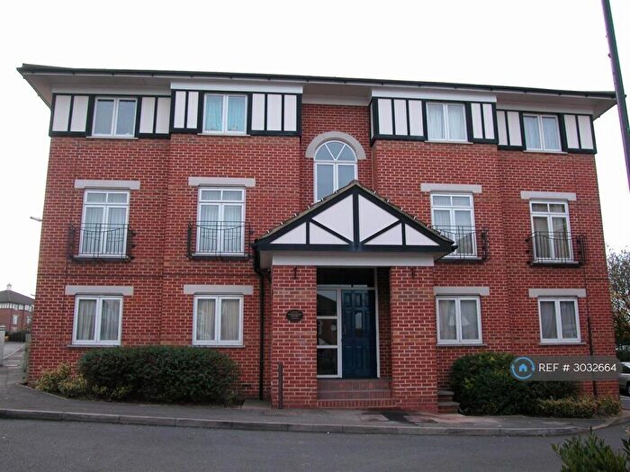 2 Bedroom Flat To Rent In Alwyn Gardens, London, NW4