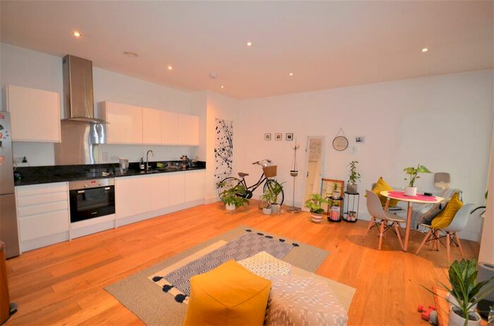 1 Bedroom Apartment To Rent In Cornwall House, Slough, SL1