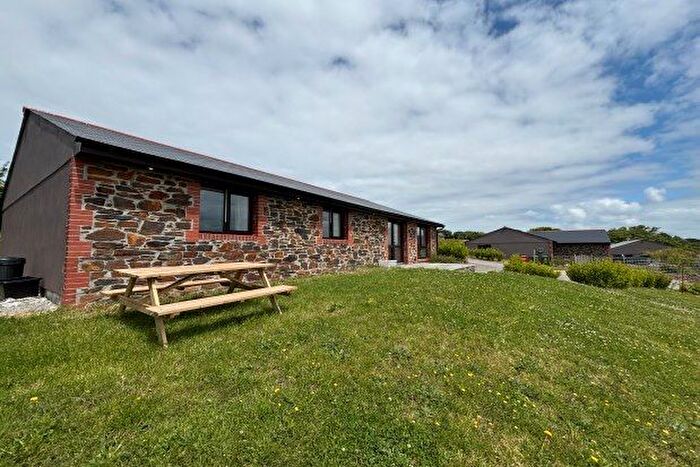 3 Bedroom Bungalow To Rent In New Portreath Road, Redruth, TR16