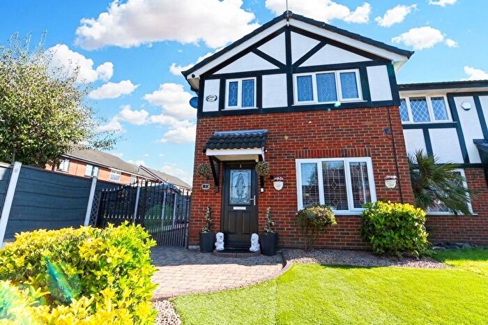 3 Bedroom Semi Detached House For Sale In Trojan Gardens, Salford, M7