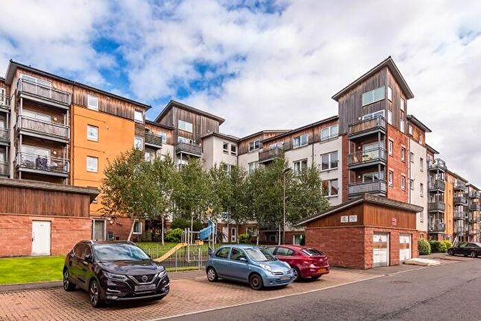 2 Bedroom Flat To Rent In Albion Gardens, Edinburgh, EH7
