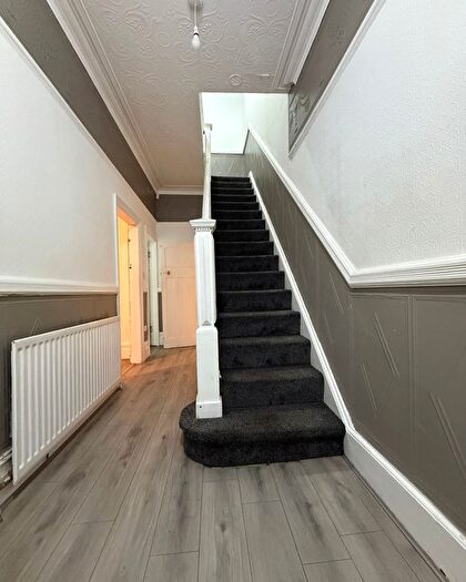 3 Bedroom Terraced House To Rent In Chamber Road, Oldham, OL8