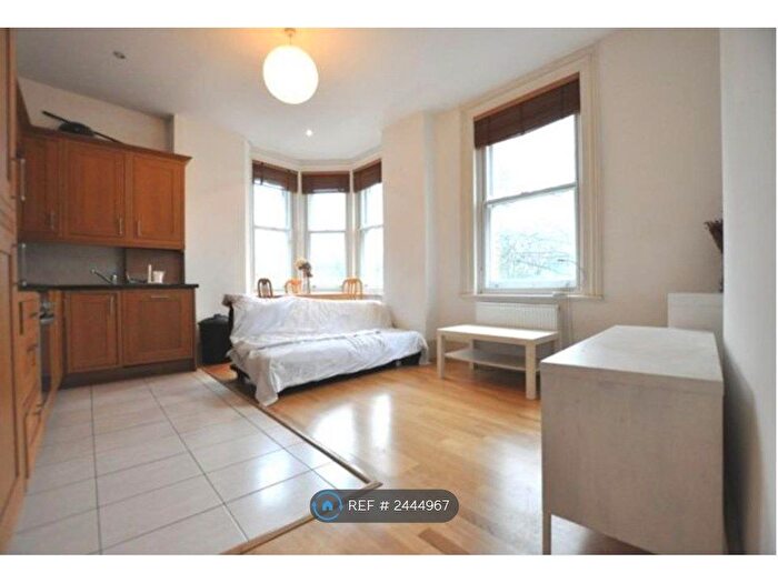1 Bedroom Flat To Rent In Hackney Road, London, E2